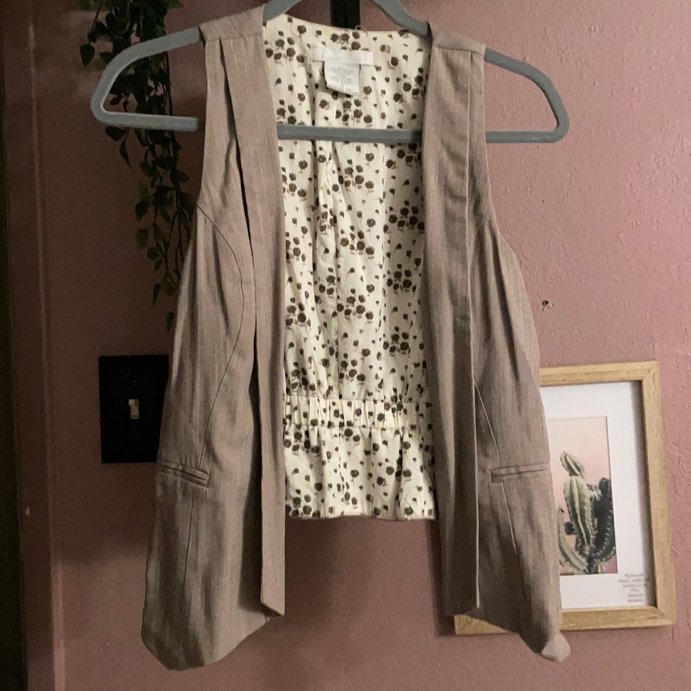 Sleveless blazer vest